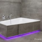 badewanne-Kronos Prima Materia sandalo mit Schlüter Leisten LED